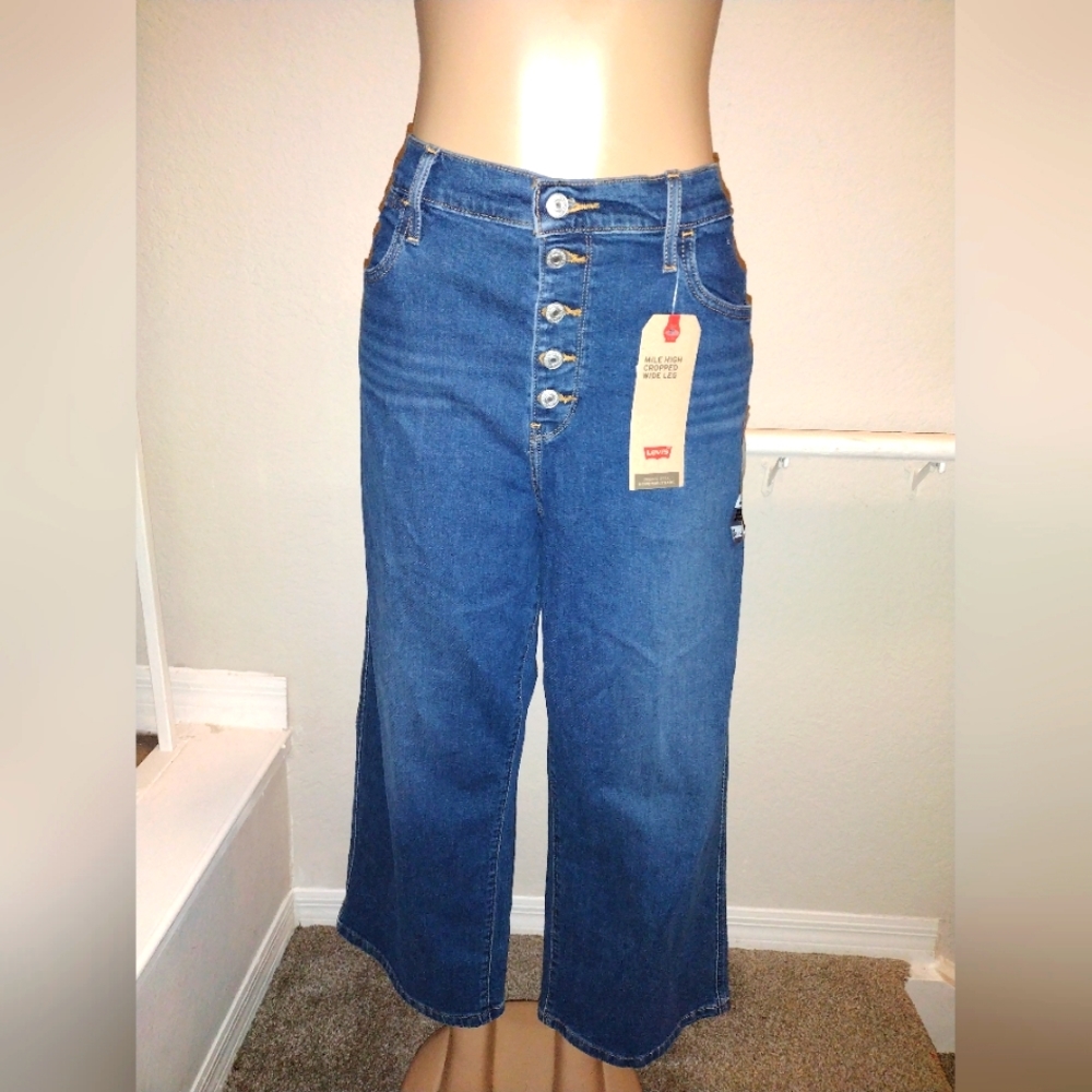 NWT Levi’s Mile High Cropped Button Fly Wide Leg